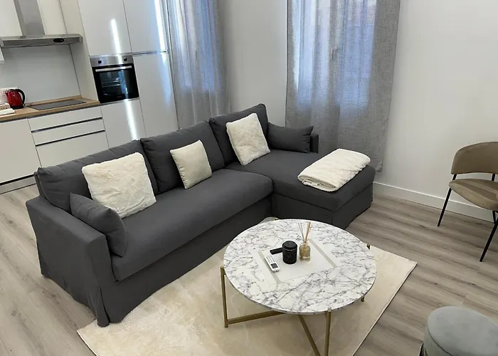 Elsa & Reseda Apartment